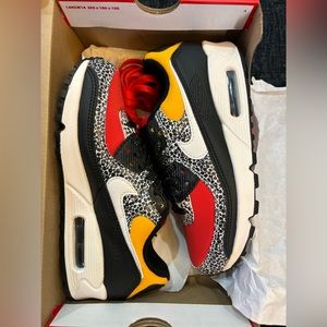 COPY - Nike womens AIR Black/Phantom-chile Red-pollen, size 6